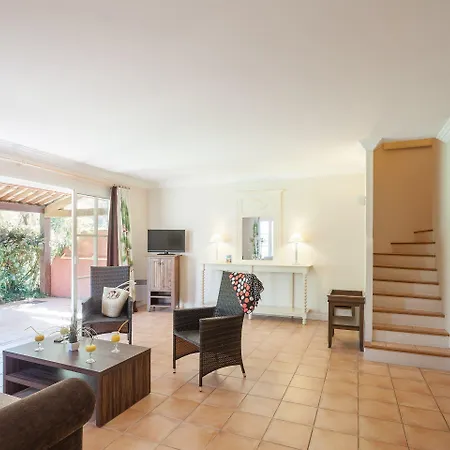 Les Restanques Apartment Grimaud